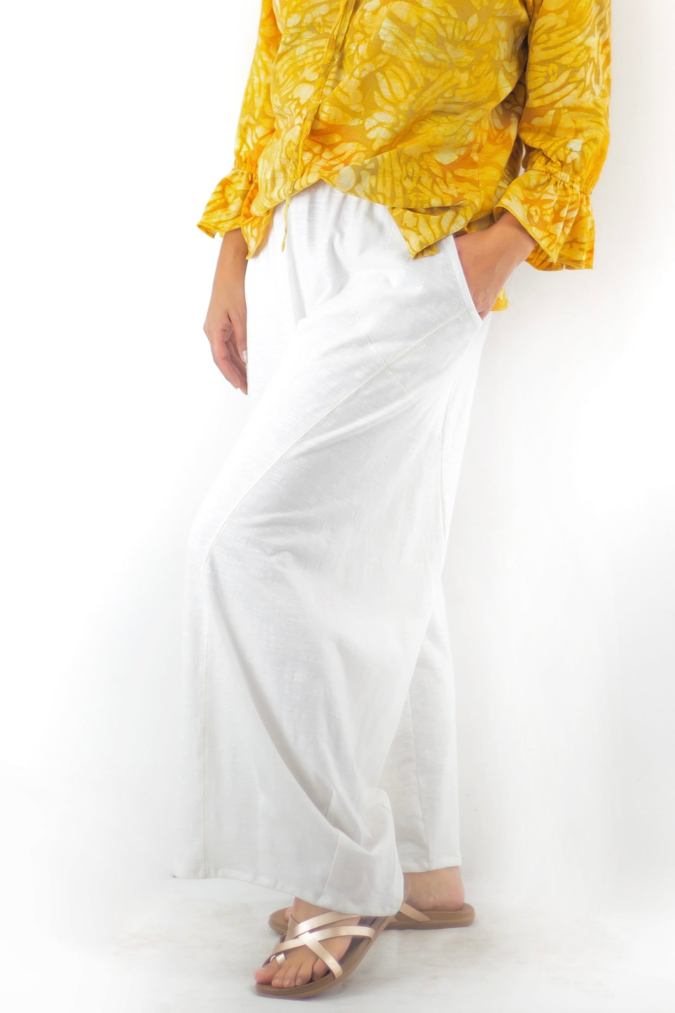 Divided Pants - 2217 - Solids - Flamé