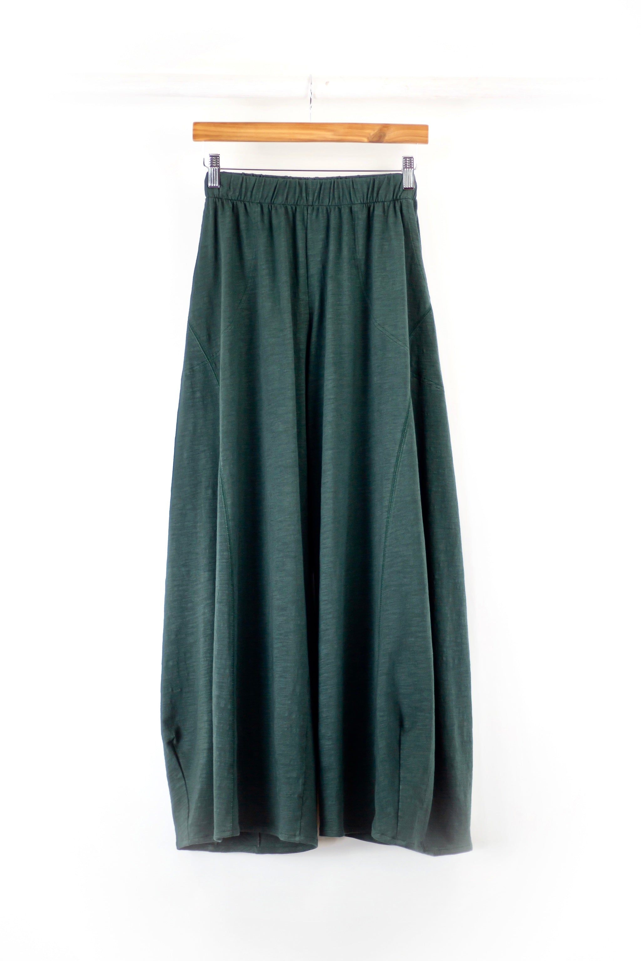 Divided Pants - 2217 - Solids - Flamé