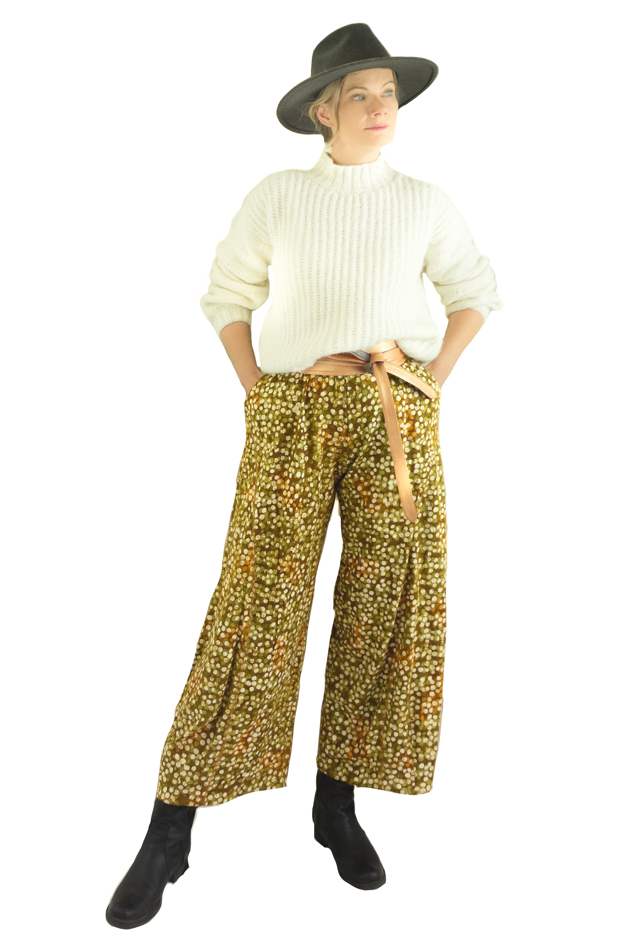 Divided Pants - Particulars