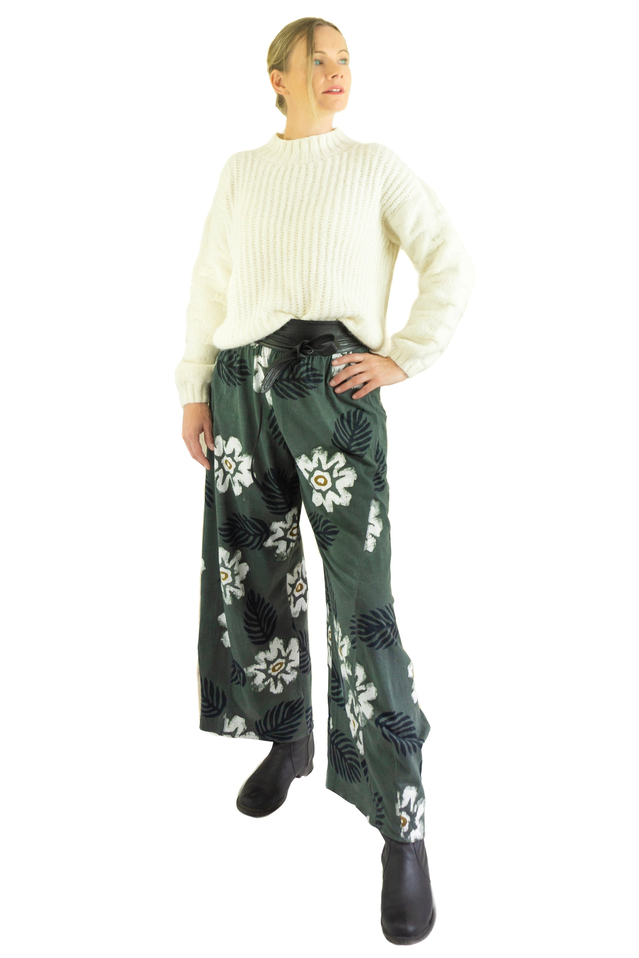 Divided Pants - Oleander