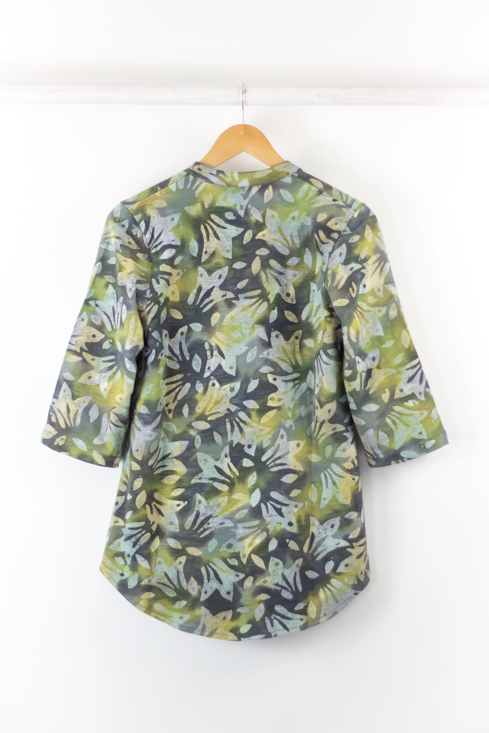 Deep V Tunic 1048 - Tulis Gris, Azul, Conch