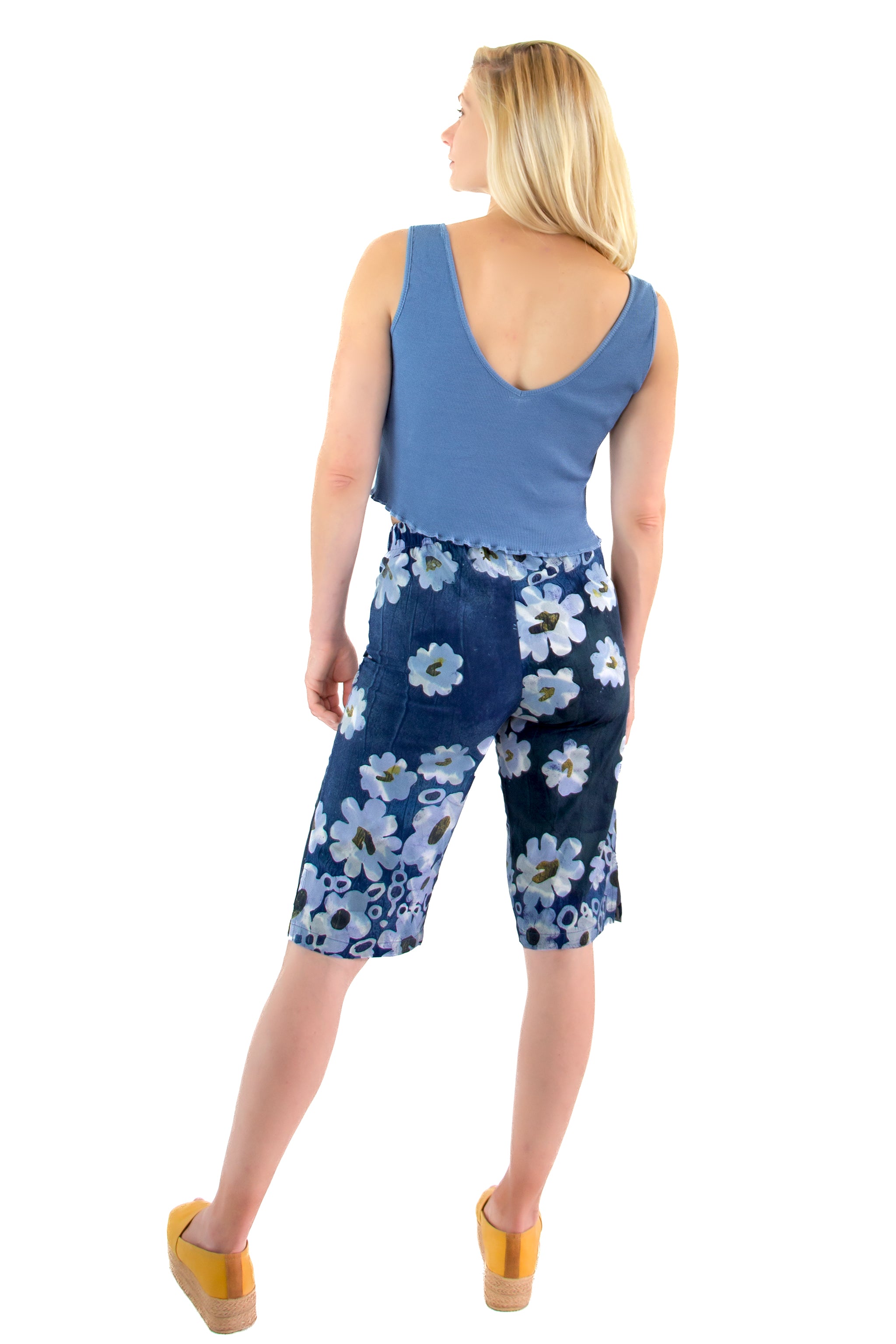 Slim Shorti Crops - Afloat
