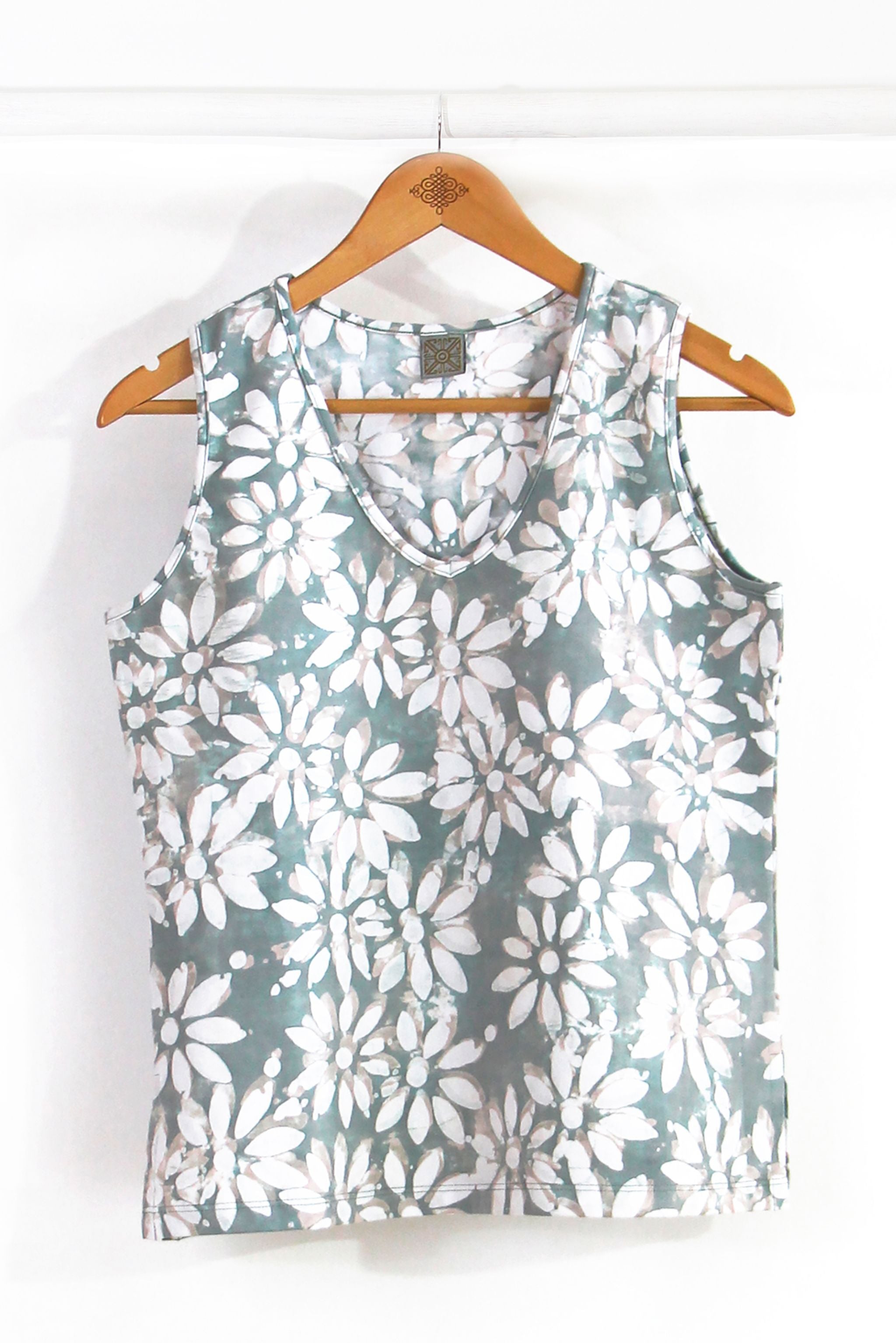 Athleisure V-Tank - Shyne