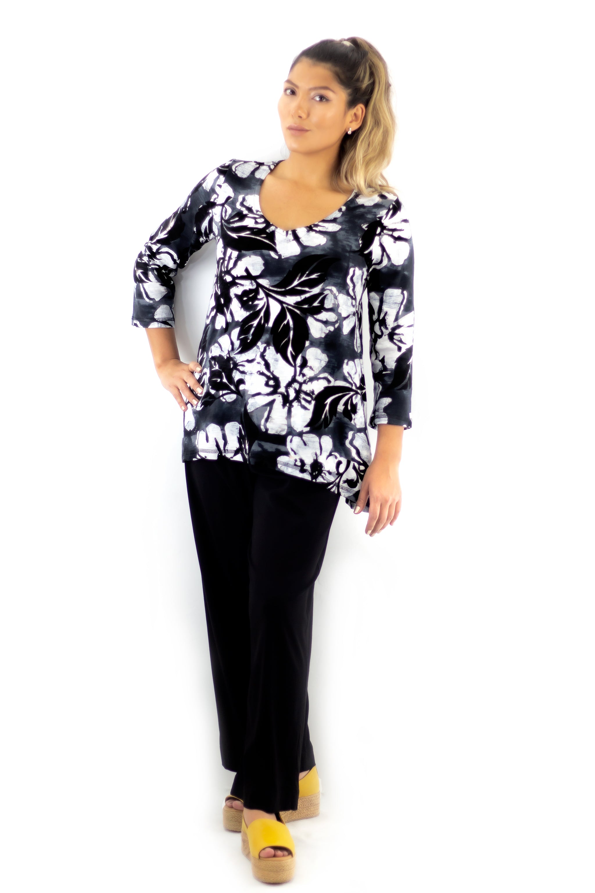 EZPZ Tunic 5070.2 - Hula Nights