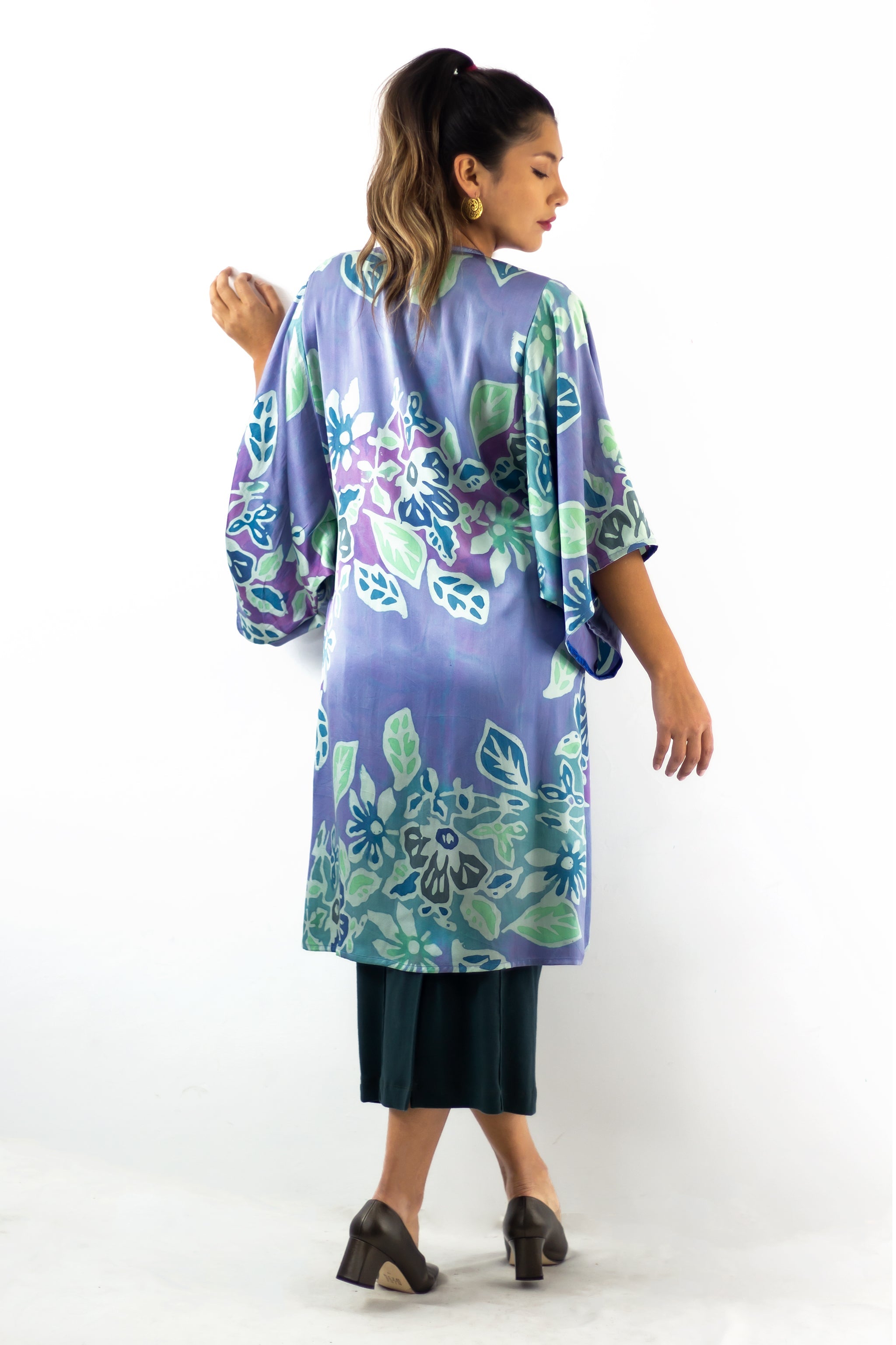 Hand Painted Silk Kimono 6669M - Floral Reef