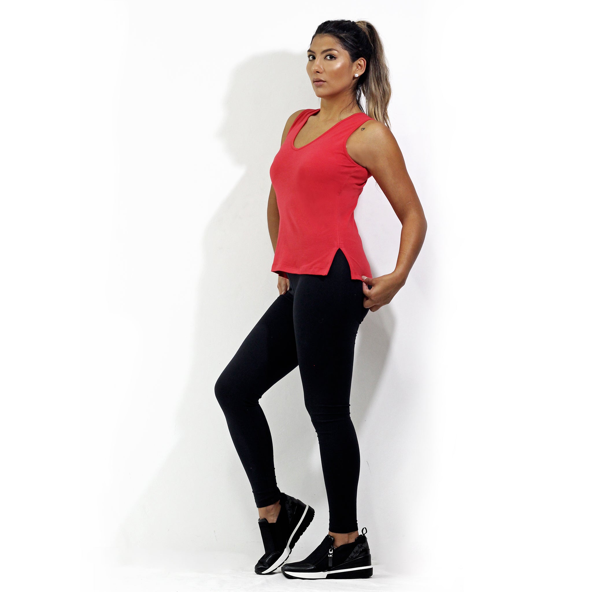 Athleisure V-Tank - Solid