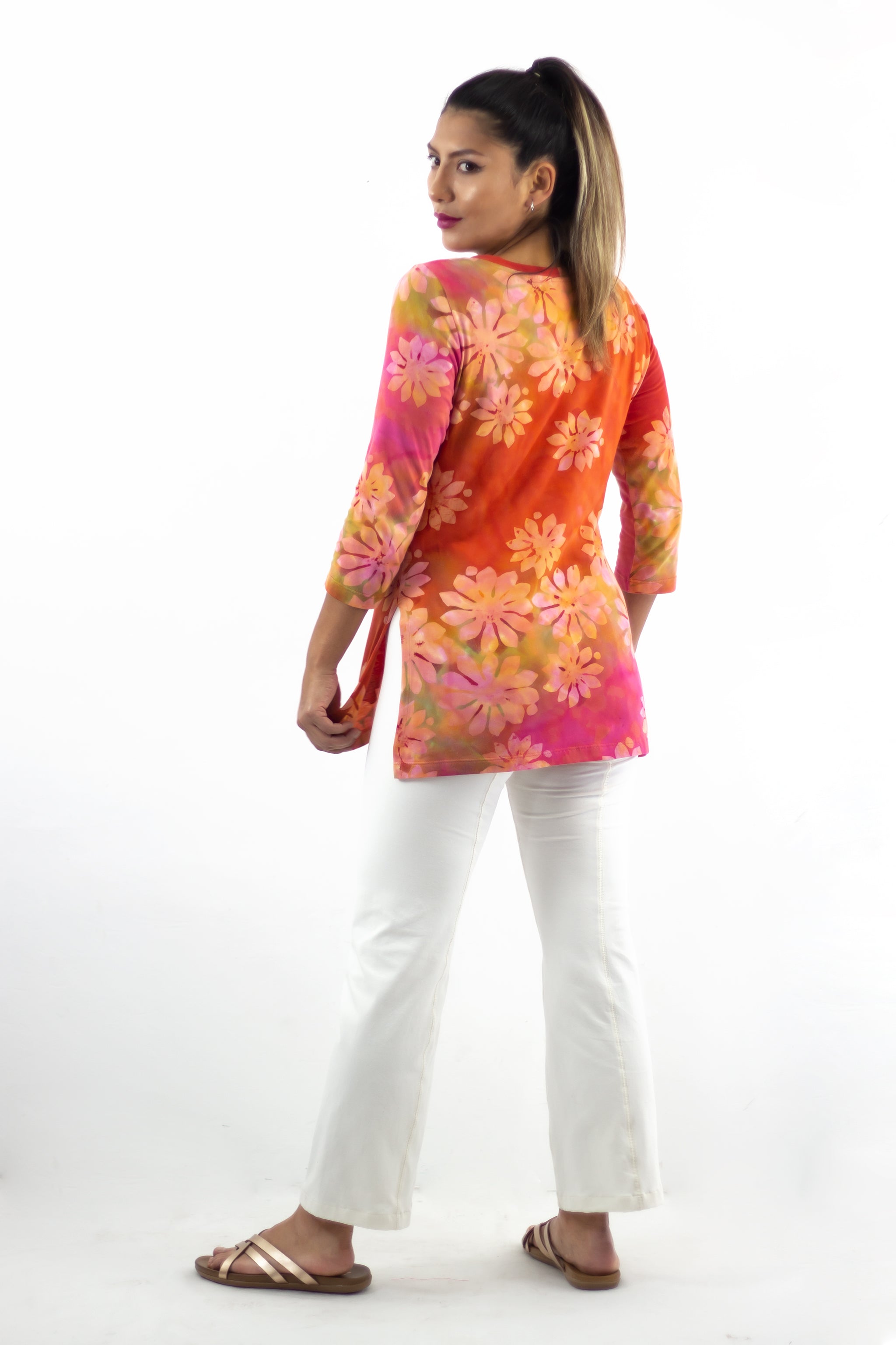 Sara Tee 3/4 - Dali Dance