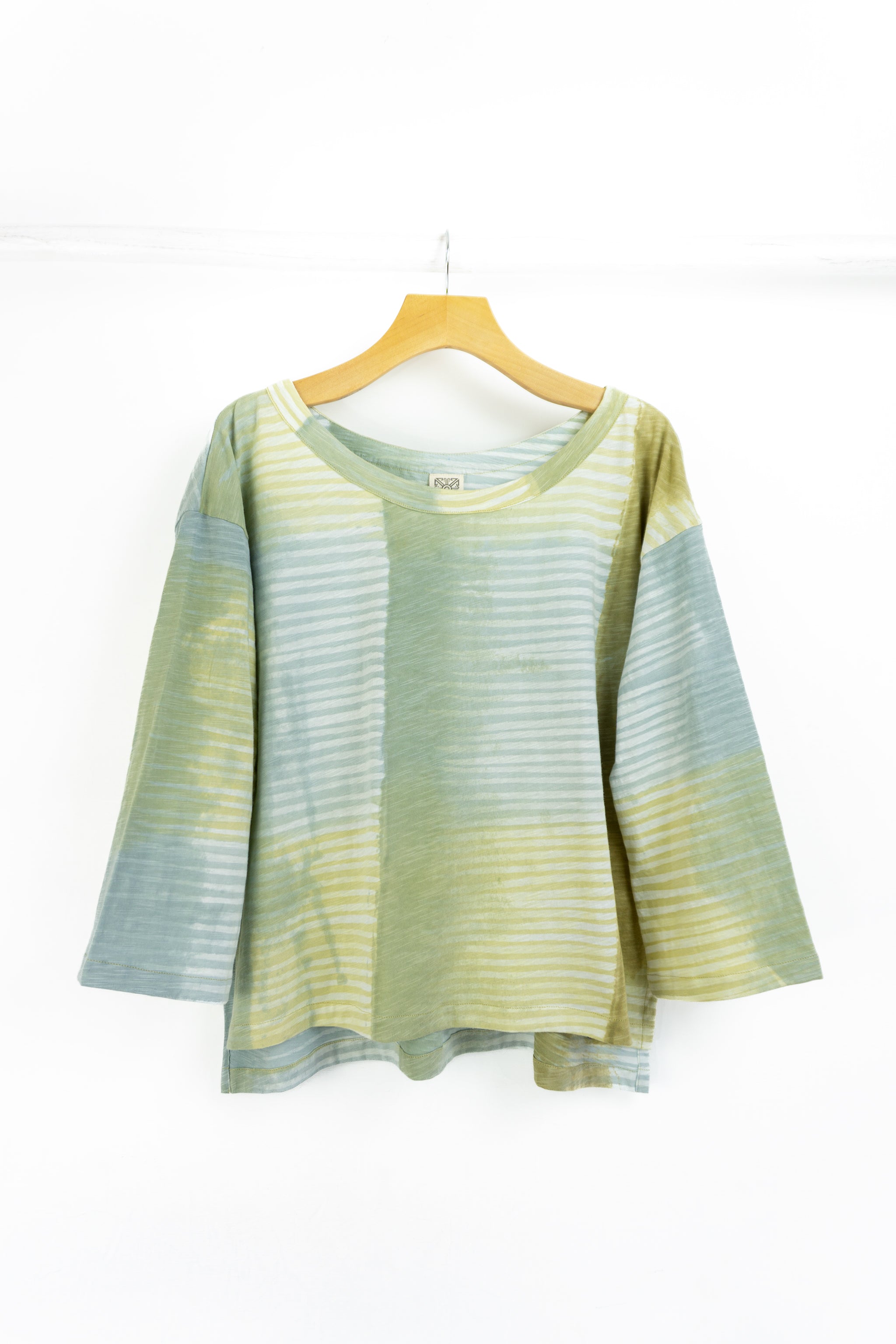 Leeni Top - Vibras Motif
