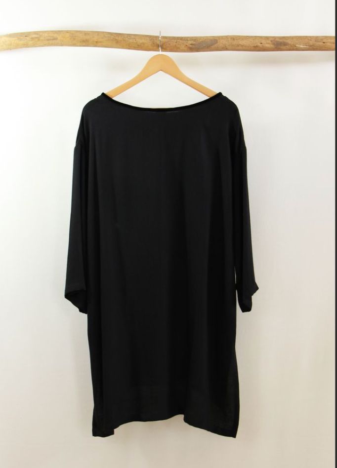 Leeni Tunic - Solid Color - Black