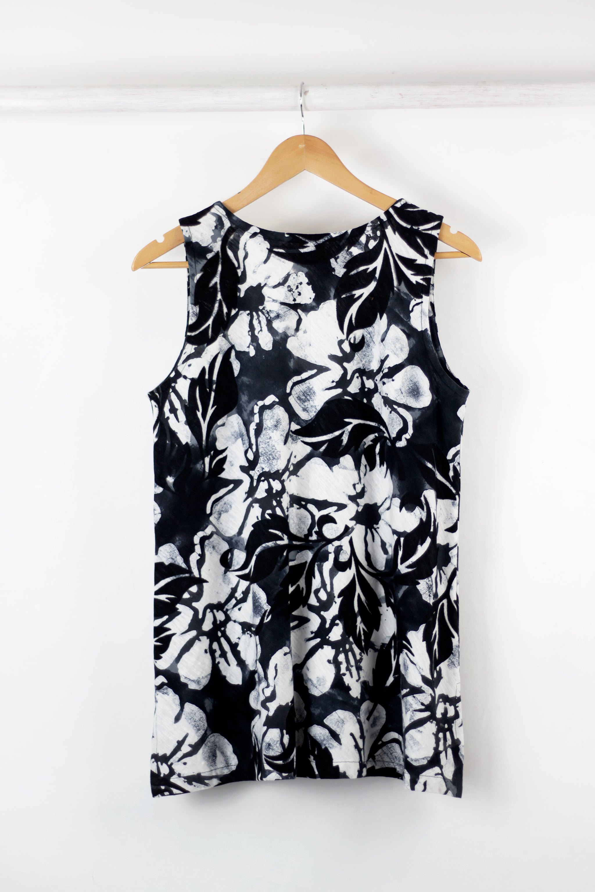 Bias V-Tank 1149 - Hula Nights