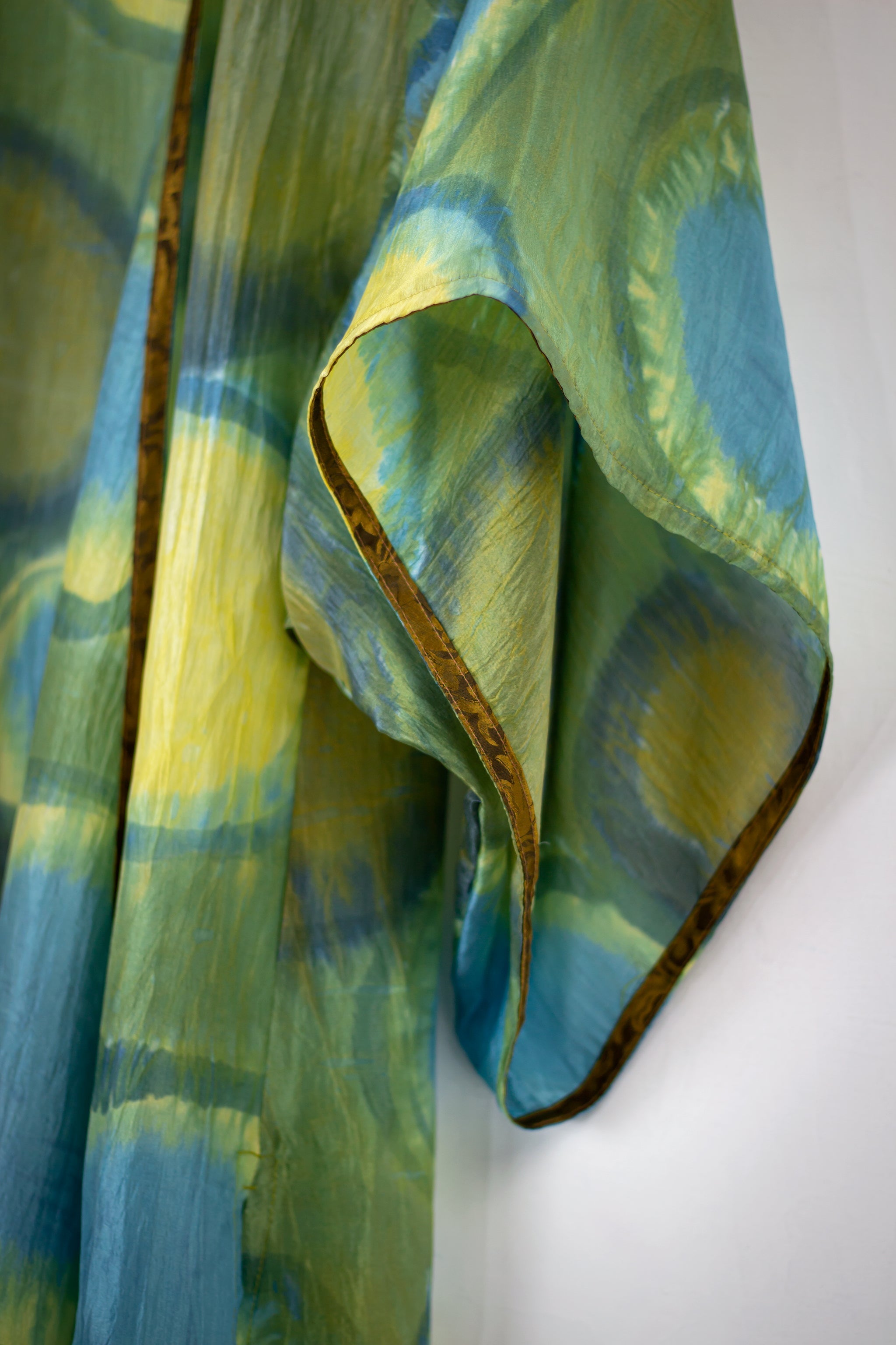 Hand Painted Short Silk Kimono 6669S - Olio