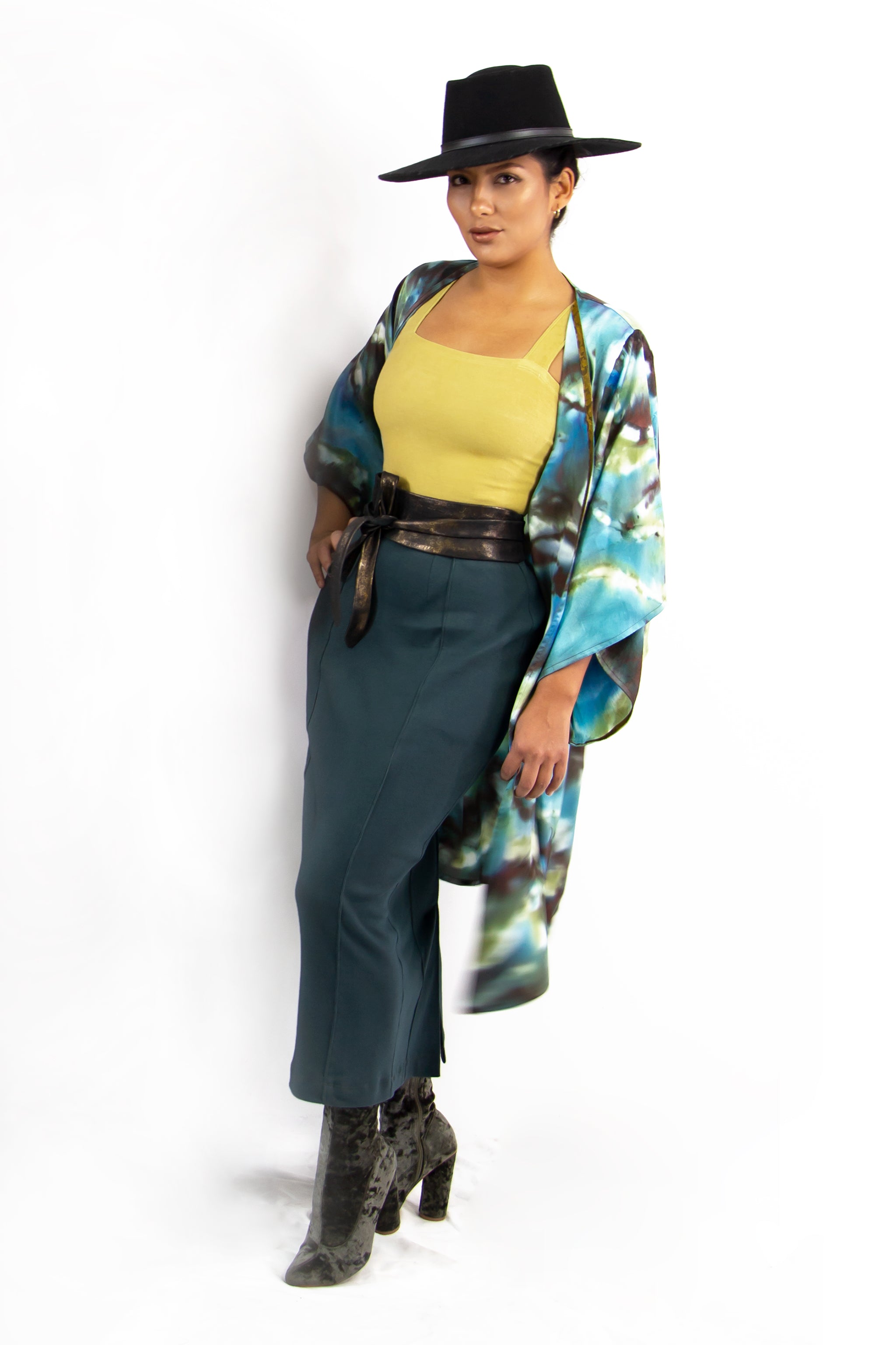 Hand Painted Silk Kimono 6669M - Confucius Waters