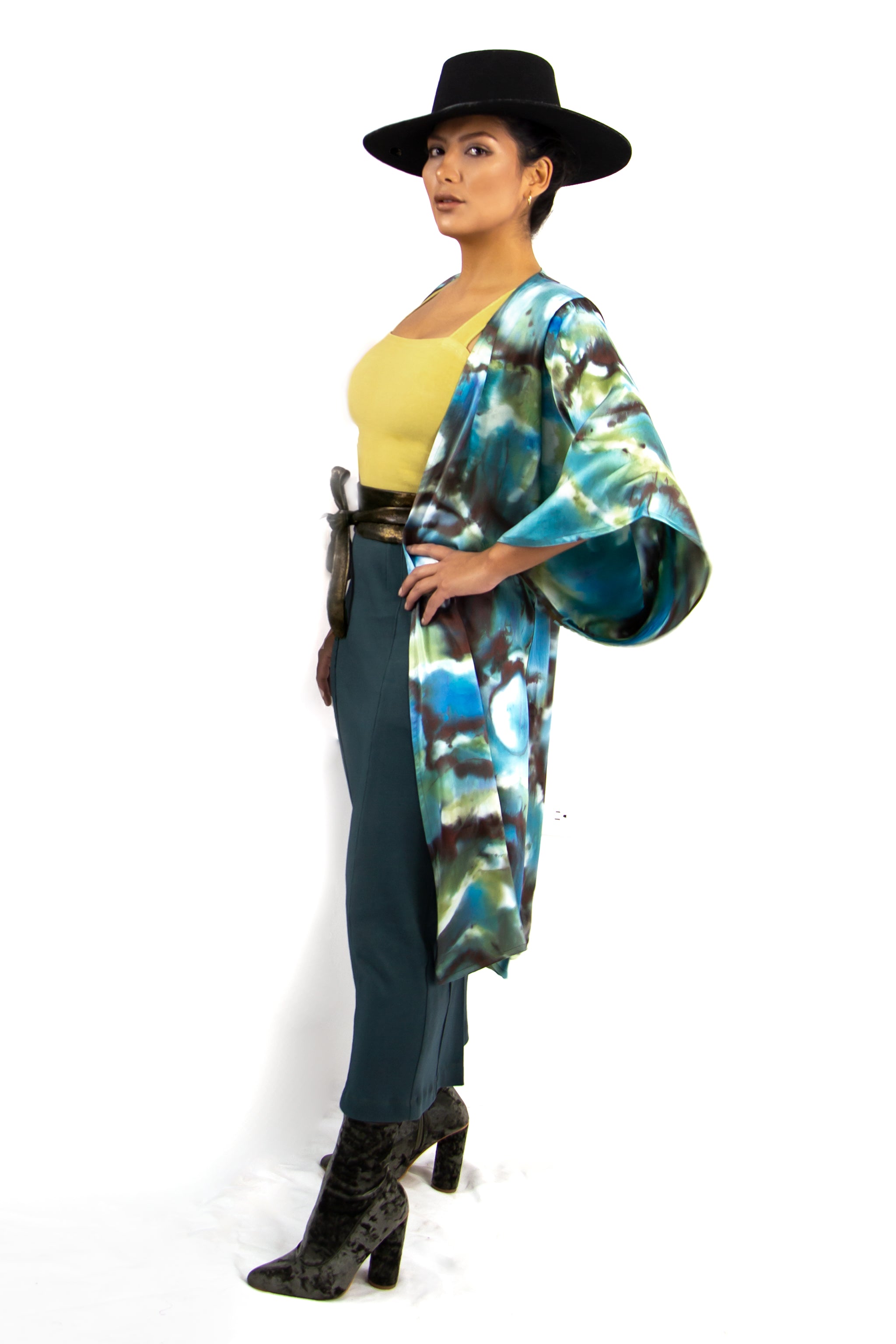 Hand Painted Silk Kimono 6669M - Confucius Waters