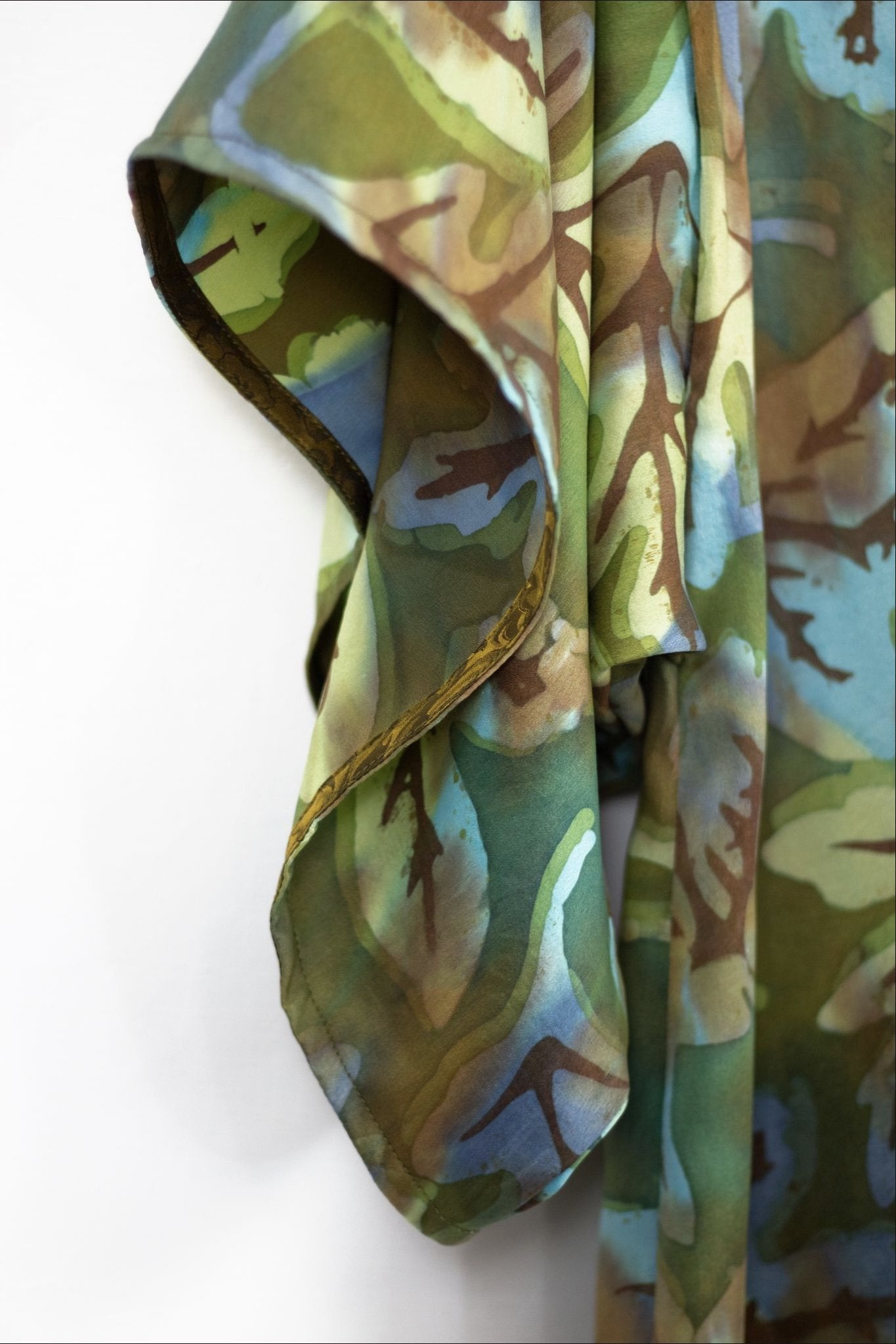 Hand Painted Silk Kimono (Mid Length) - Fallen Shallow