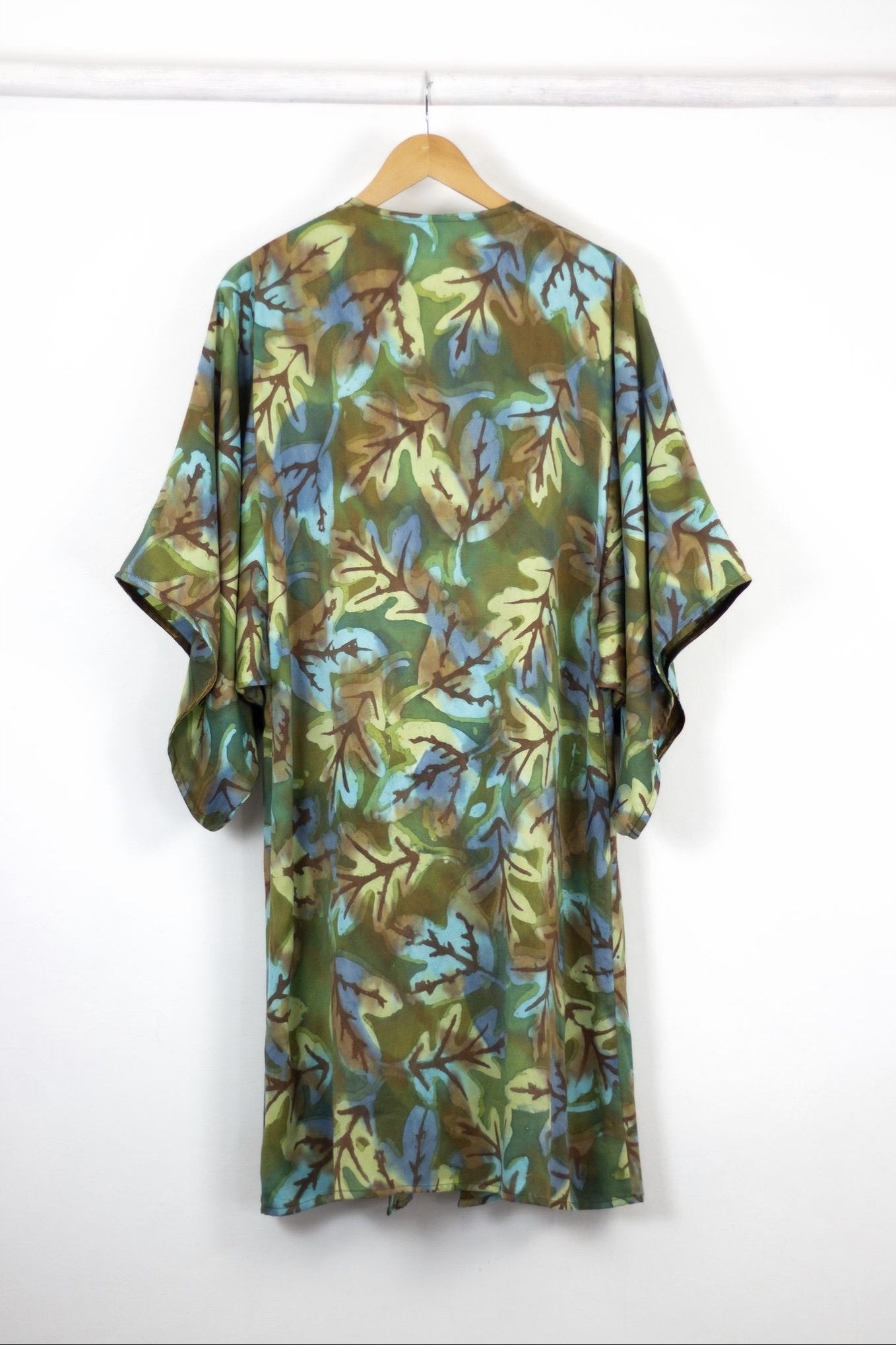 Hand Painted Silk Kimono 6669M - Fallen Shallow